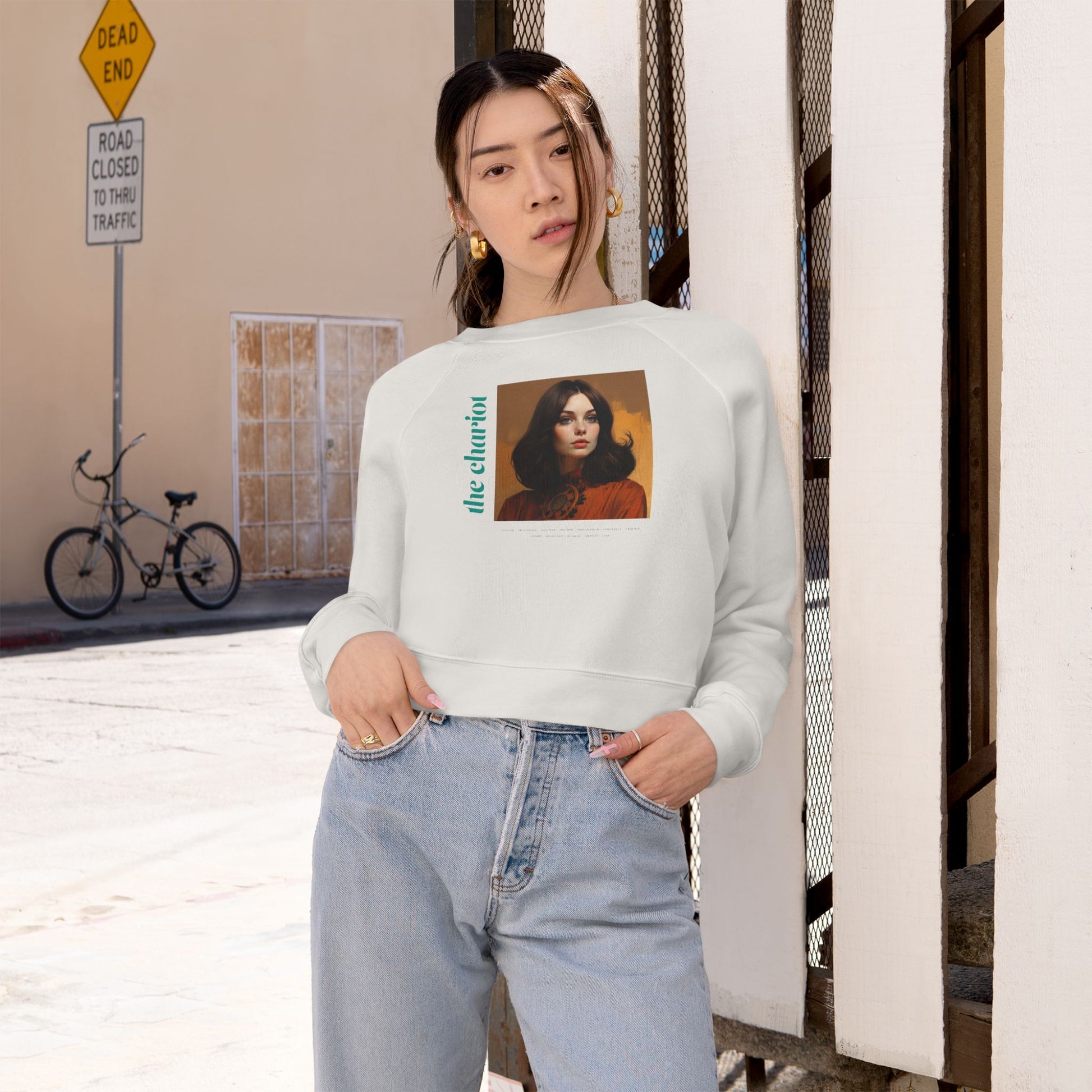 The Chariot - Cropped Sweatshirt